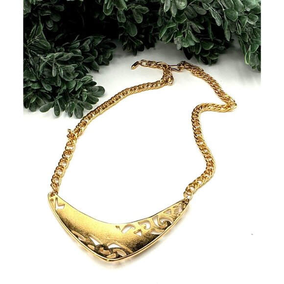 Vintage Gold-Tone Bib Necklace With Intricate Cutout Design & Link Chain - Picture 4 of 6